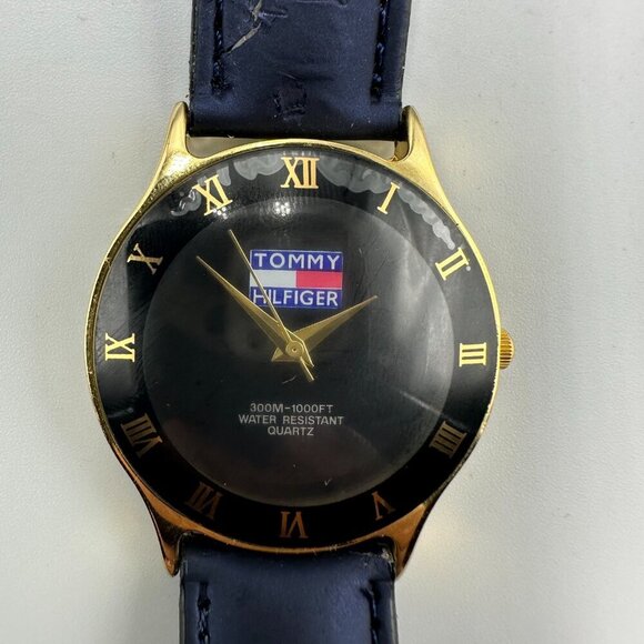 Vintage Tommy Hilifiger Watch Men Black Dial Striped Leather Band Y2K Works 9" - Picture 2 of 12